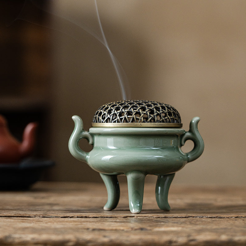 Handmade Celadon Tripod Incense Burner #294 ‘Celadon Sanctuary’ | with Lid for Incense Seal | Song Dynasty Aesthetics | Zenith Censer