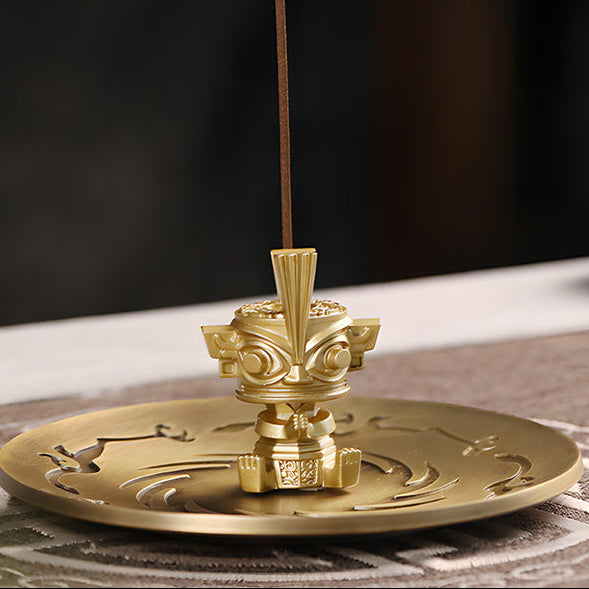 Sanxingdui Bronze Figure Incense Burner | Ancestral-Inspired Standing Incense Holder with Premium Incense | Zenith Censer