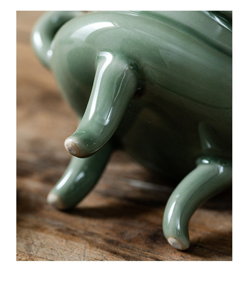 Handmade Celadon Tripod Incense Burner #294 ‘Celadon Sanctuary’ | with Lid for Incense Seal | Song Dynasty Aesthetics | Zenith Censer